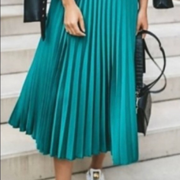 Zara Skirts Zara S Satin Pleated Midi Skirt Poshmark